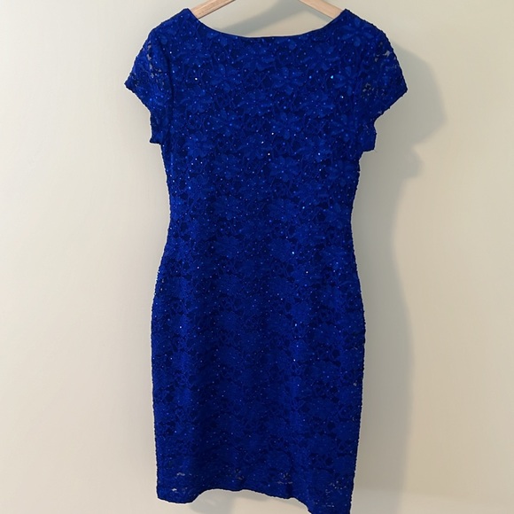 Beautiful blue sequinned dress - Picture 2 of 5